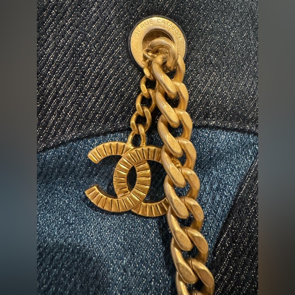 Chanel Bicolor Denim hobo tote bag - Picture 6 of 11